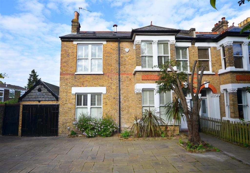 Stanley Road, Teddington 6 bed semidetached house £5,500 pcm (£1,269 pw)