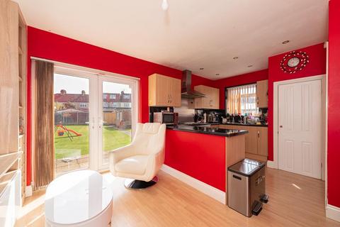 18 Northfield Crescent, Sutton, SM3 9SU