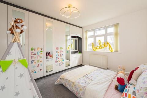 18 Northfield Crescent, Sutton, SM3 9SU
