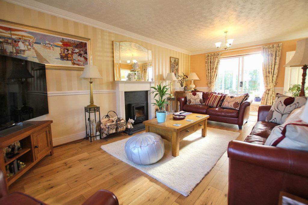 Rowan Avenue, Beverley 4 bed detached house £359,950