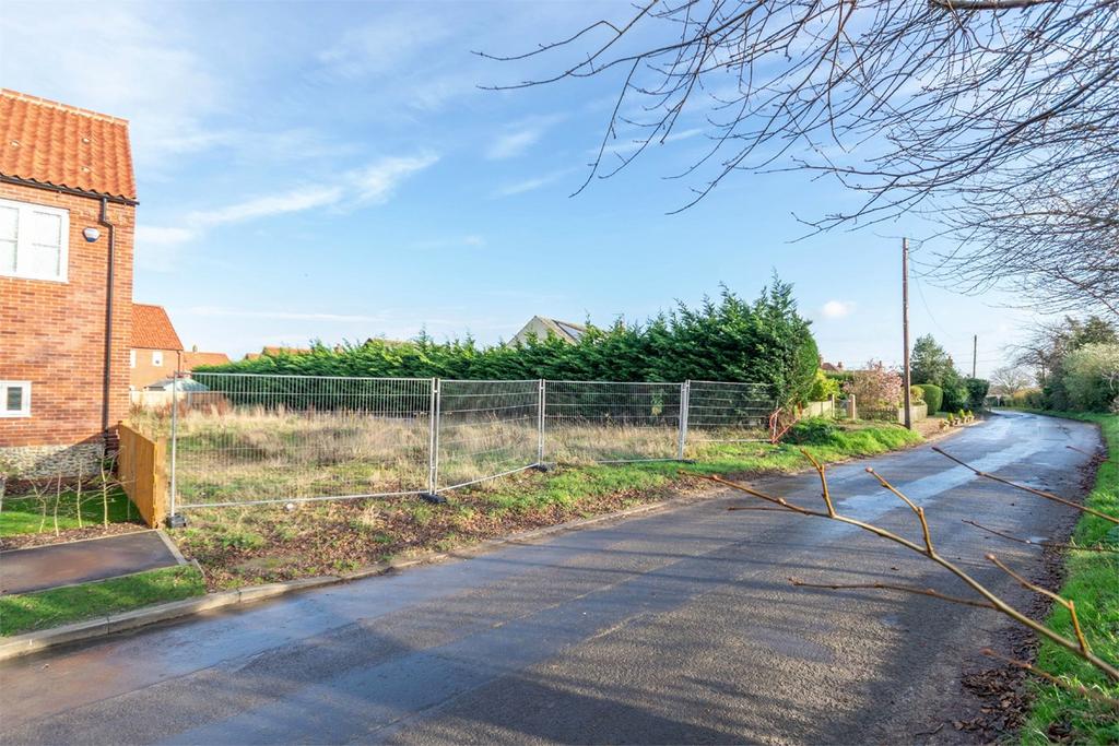 Walsingham Road, Binham, NR21 4 bed property with land £265,000