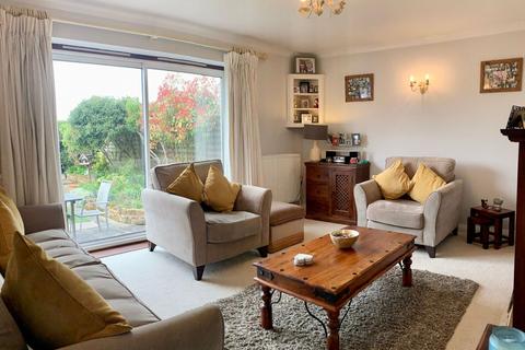 2 The Close, Northampton, NN2 7TW