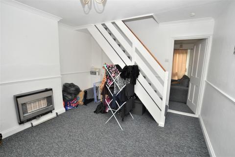 2 bedroom terraced house to rent, Highbury Road, Hitchin, SG4