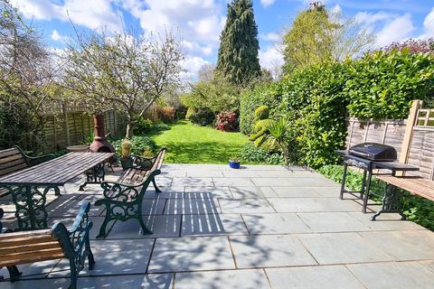11 Berkeley Close, Staines, TW19 6ED