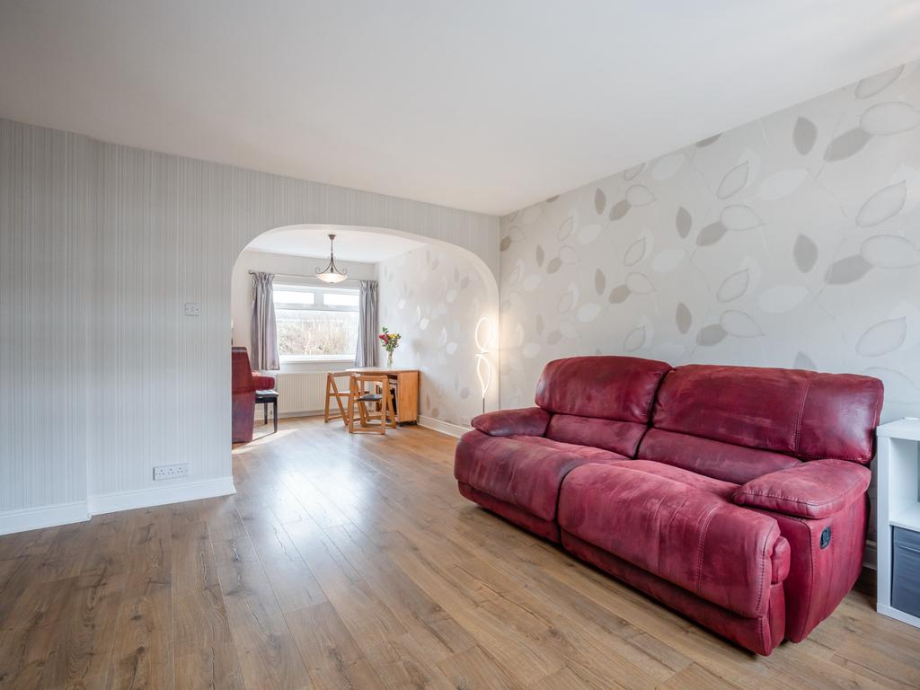 Hillend Crescent, Clarkston, East... 4 bed end of terrace house £240,000