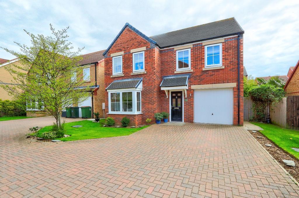 5 West Farm Close, Normanby, TS6 4 bed detached house - £310,000