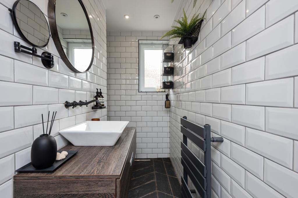 0404202211 LLSN 44a Geldeston Road  E5 8 SB 010.jpg
