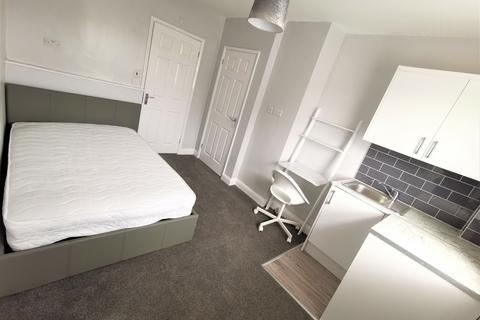 undefined, Wellington Street, Luton, Bedfordshire