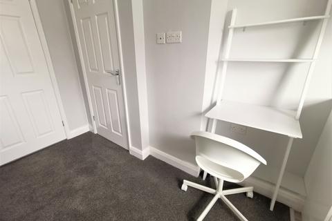 undefined, Wellington Street, Luton, Bedfordshire