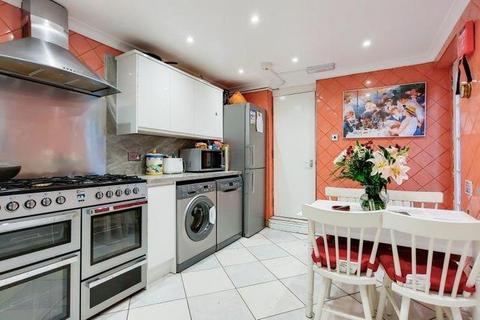 6 bedroom terraced house to rent, Gilstead Road, Fulham, SW6