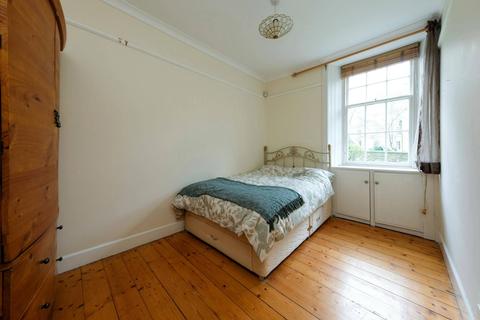 15a/2 Bellevue Crescent, Edinburgh, EH3 6NE