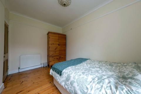 15a/2 Bellevue Crescent, Edinburgh, EH3 6NE