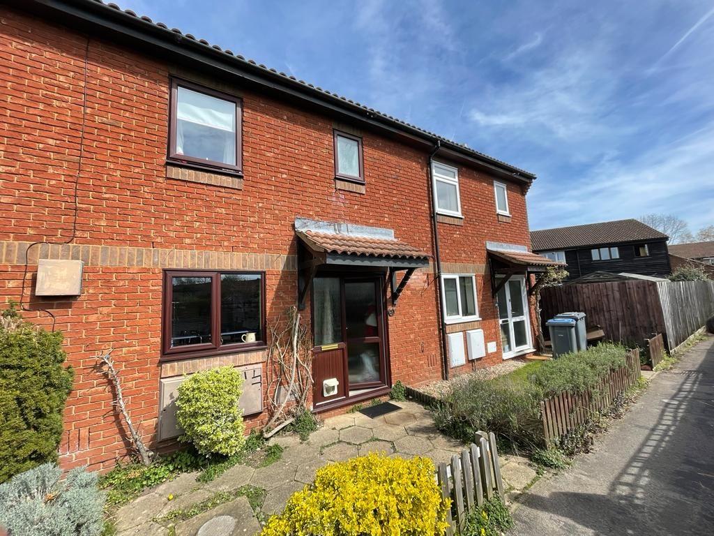 Carlford Close, Martlesham Heath IP5 2 bed terraced house £240,000