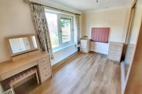 2 bedroom retirement property for sale - at St Crispin Village, 409 St Crispin Retirement Village, Duston NN5