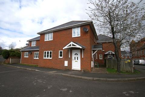 2 bedroom flat to rent, Station Approach, Ludgershall, SP11