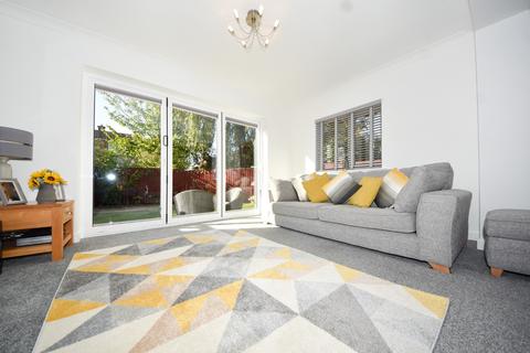 47 Arras Boulevard, Hampton Magna, Warwick, CV35 8TT
