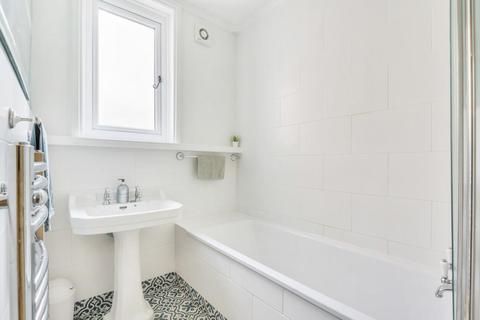 132 Merton Hall Road, London, SW19 3PZ