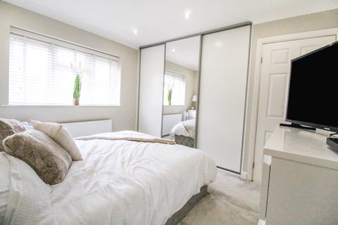 19 Warrenne Road, Dunscroft, Doncaster, DN7 4AZ
