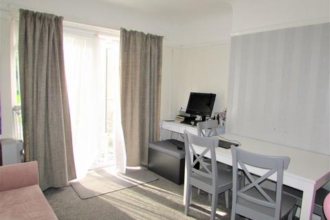165 The Heights, Northolt, UB5 4BT