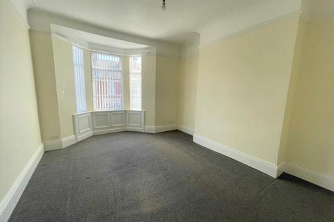 3 bedroom flat for sale - Belford Terrace, North Shields, Tyne and Wear, NE30 2DA