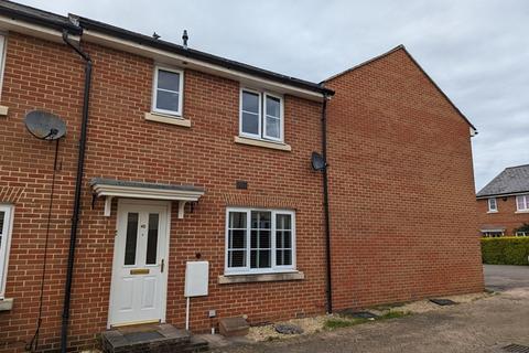 3 bedroom terraced house to rent, Kempley Close, Cheltenham,