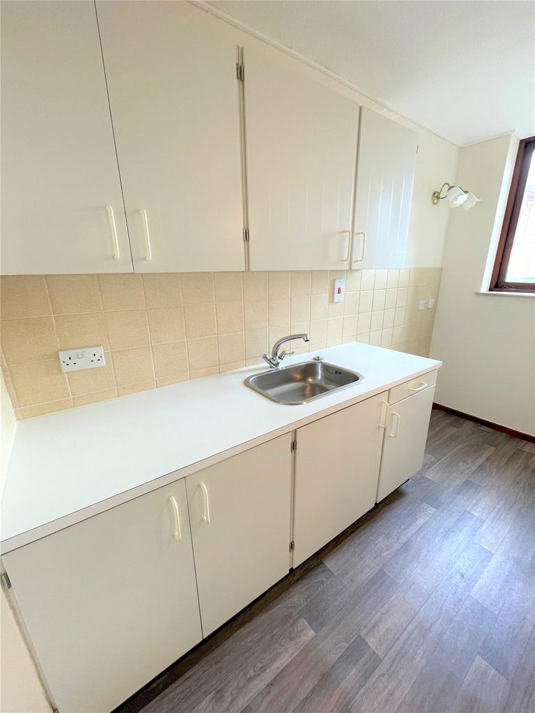 Wembdon Road, Bridgwater, Somerset, TA6 2 bed apartment £725 pcm (£