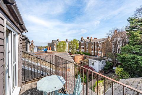 44a Sarre Road, London, NW2 3SL
