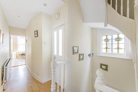 44a Sarre Road, London, NW2 3SL