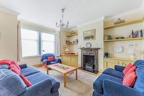 44a Sarre Road, London, NW2 3SL