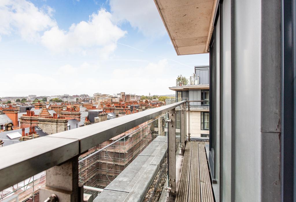Park View Residence, 219 Baker Street, London 3 bed apartment £8,017 pcm (£1,850 pw)