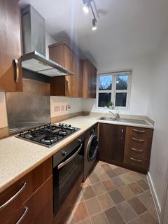 3 bedroom semi-detached house to rent, Sunbeam Way, Coventry, CV3