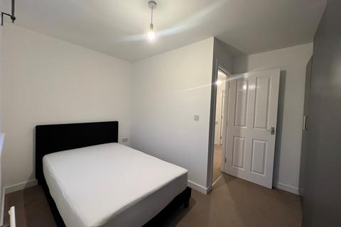 3 bedroom semi-detached house to rent, Sunbeam Way, Coventry, CV3