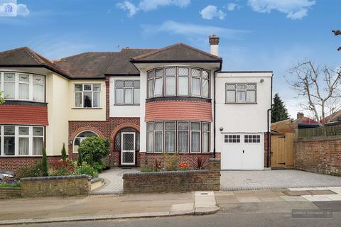 51 Vicars Moor Lane, London, N21 2QN