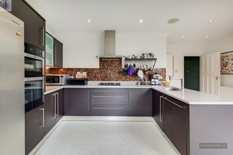 51 Vicars Moor Lane, London, N21 2QN