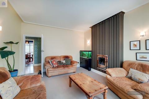 51 Vicars Moor Lane, London, N21 2QN