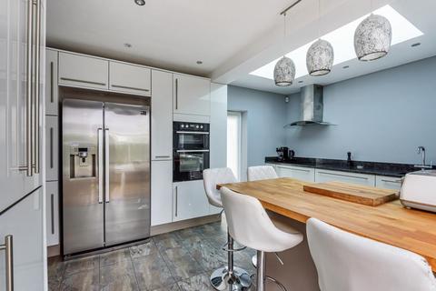 5 Layhams Road, West Wickham, BR4 9HD