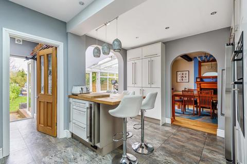 5 Layhams Road, West Wickham, BR4 9HD