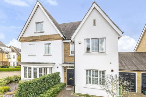 8 Rawlings Close, Beckenham, BR3 3GR