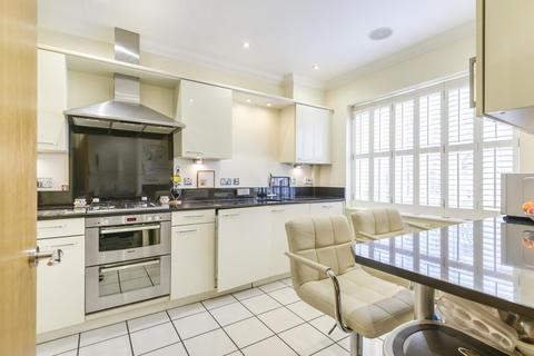 8 Rawlings Close, Beckenham, BR3 3GR