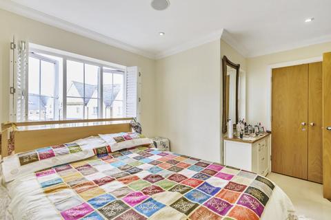 8 Rawlings Close, Beckenham, BR3 3GR
