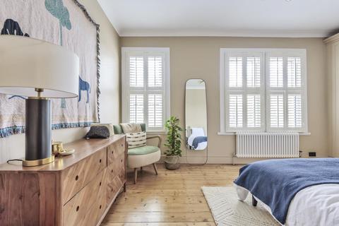 16 Howson Road, London, SE4 2AS