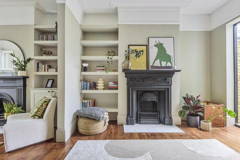 16 Howson Road, London, SE4 2AS