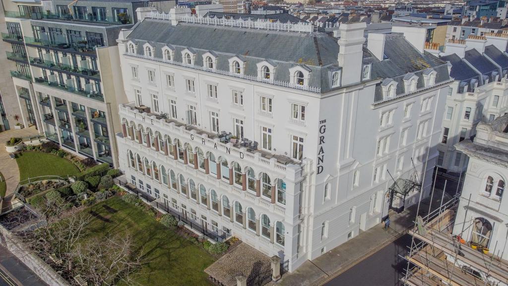 The Grand, Plymouth Hoe, Plymouth... 2 bed apartment £325,000