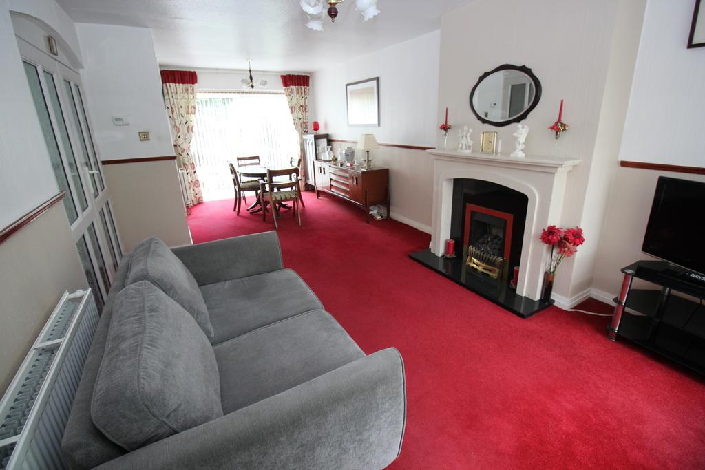 Compton Close Flixton 3 bed detached house £340,000