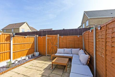 19 Yeates Drive, Kemsley, Sittingbourne, ME10 2UH