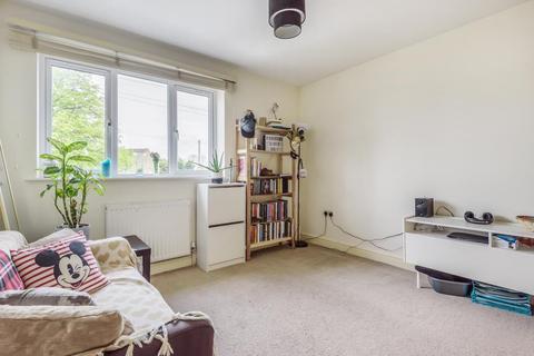 Flat 3, 1 Cavendish Drive, Marston, Oxford, OX3 0SB