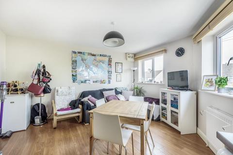 Flat 3, 1 Cavendish Drive, Marston, Oxford, OX3 0SB