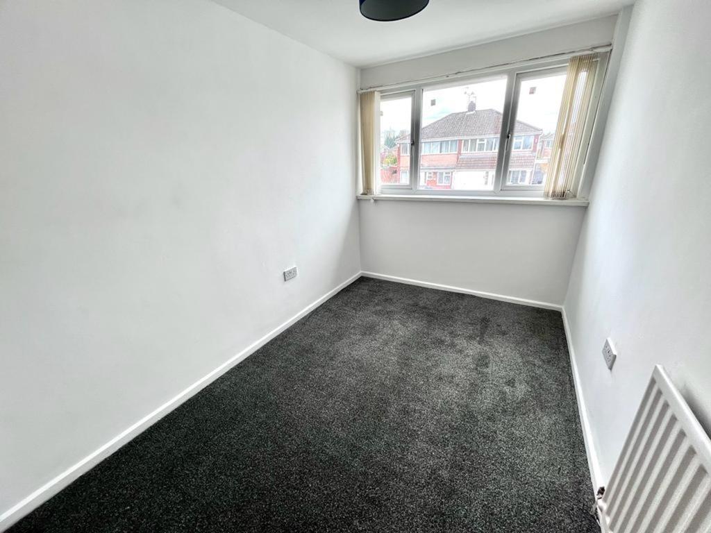 Spring Parklands, Dudley, DY1 2DN 3 bed semidetached house £895 pcm