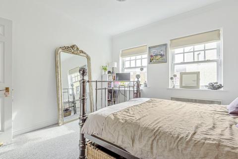 2 bedroom flat for sale - Clapham Park Road, Clapham