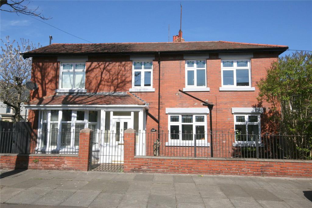 Queens Drive, Whitley Bay, NE26 3 bed semidetached house £335,000